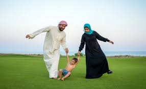 Hadirlah selalu dalam keluarga tercinta anda. 3 Kunci Membangun Keluarga Bahagia Menurut Islam Okezone Muslim