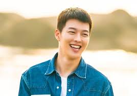 Jang ki yong is becoming more famous by the day for his good looks and physique and he will steal your heart once you see him. Jang Ki Yong Ungkap Karakternya Yang Berbeda Dari Perannya Di Come And Hug Me