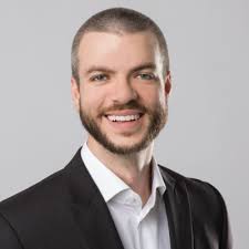 We would like to congratulate Professor Eric A. Lustig, who has dedicated  the last 32 years of his career to educating New England Law students and  supporting his fellow faculty members. We