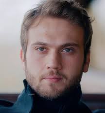 Aras bulut iynemli was born on august 25, 1990 (age 30) in istanbul, turkey. Aras Bulut Iynemli Biography Height Life Story Super Stars Bio