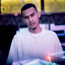 2600 hits biodata penuh mk k clique penyanyi rapper korang kenal tak penyanyi rapper ini yang dikenali sebagai mk k clique muhammad hairi amin atau dikenali nama samaran sebagai mk k clique. Mk K Clique Hair Shefalitayal
