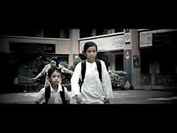 The novel itself is inspired by amc's television drama series the walking dead. Kl Zombi Youtube