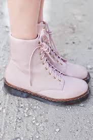 Sunny Vintage Saturday Steffy S Pros Cons Boots Combat Boots Cute Shoes