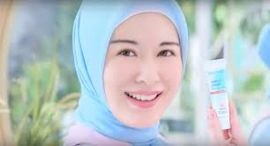 Bintang iklan wardah white secret. Nama Cewek Iklan Wardah Perfect Bright Tone Up Cream Terbaru