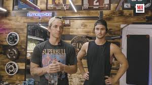 2 men, including 1 felon, arrested after police chase. Outer Banks Star Chase Stokes Breaks Down His Arms And Abs Workout