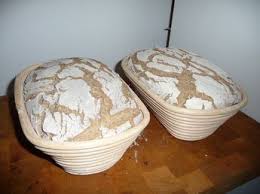 Kraftiges Sauerteigbrot Aus Roggenvollkornmehl Nach Einem Uralten Hessischen Originalrezept Ga Sauerteigbrot Brot Backen Sauerteig Brot Backen Rezept Einfach