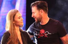 Michael wendler und seine junge liebe:. Laura Muller Doku Zeigt Was Der Wendler Wirklich Uber Seine Junge Freundin Denkt Watson