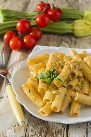 Pasta Con Zucchine E Panna Pasta Con Zucchine Ricette Zucchine