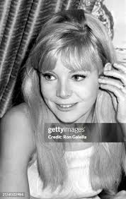 367 Barbara Farris Photos & High Res Pictures