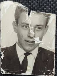 Sandra is that a picture of Dad ?