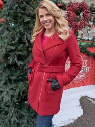 Jodie Sweetin Entertaining Christmas Coat New American Jackets In 2020 Snow Outfits For Women Clothes For Women Jodie Sweetin