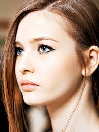 Everything You Need to Know About The Waterline Eyeliner Resurgence