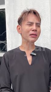 Bantuan Dalam Perpisahan: Kisah Danny Rich dan Isteri