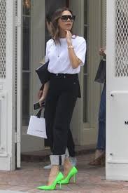 May 20, 2021 · victoria beckham looked beautiful in black backless top and tailored trousers as she shared a snap from her incredible office on instagram. 900 Victoria Beckham Ideen In 2021 Beckham Victoria Beckham Stil Victoria Beckham