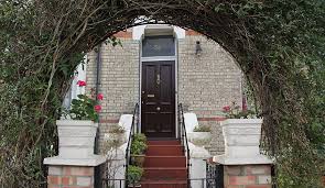 Something that is askew is not straight or not level with what it should be level with. Askew Road Property Guide London Area Guide Marsh Parsons