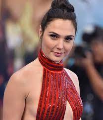See more of gal gadot on facebook. Gal Gadot Hid Her Pregnancy While Filming Wonder Woman To Avoid Different Treatment Glamour