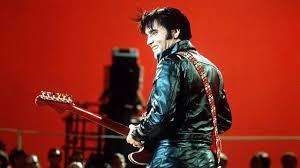 Elvis Presley, il re del Rock'n'roll oggi avrebbe 90 anni