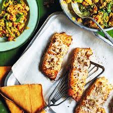 Ginger Salmon With Spicy Spinach Dhal Healthy Recipe Ww Uk Recipe Ginger Salmon Recipes Spicy