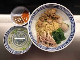 Sebagai pelengkap ada dua butir bakso, dua lembar pangsit basah, potongan daging ayam yang dicampur jamur, serta irisan daun bawang. 5 Gourmet Mie Ayam Spots In South Jakarta That Are Actually Worth The Extra Coconuts Jakarta