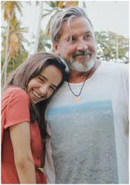 La historia de éxito de la protagonista de la serie club 57, evaluna montaner comienza en la serie de la famosa cadena de televisión para niños, donde se mantuvo como una regular en diferentes papeles hasta que llegó su oportunidad para medir su talento como protagonista. Evaluna La Hija De Ricardo Montaner Ya Se Roba Los Suspiros De Todos Photo 1
