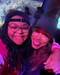 TUNE IN Tonighttttttt AT 7pm! Its going down