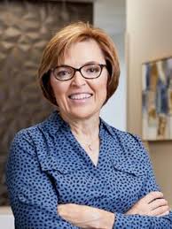 Dr. Jacqueline Luong, MD is a Plastic Surgeon in Minneapolis, MN