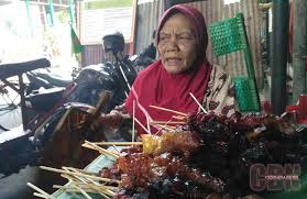 Resep sate kere, cuma modal jeroan dan bumbu kacang. Gurihnya Sate Kere Kuliner Khas Asal Yogyakarta Cendana News