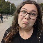 Naomi Meeks's Instagram, Twitter & Facebook