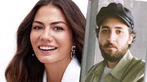 Özaslan instagram hesabından paylaştığı fotoğraflarda yeni sevgilisiyle tatilde eğlendiği görülüyor. Yonca Magazin On Twitter Dogdugun Ev Kaderindir Dizisiyle Ekranlarda Boy Gosteren Oyuncu Demet Ozdemir In Youtuber Duygu Ozaslan In Eski Sevgilisi Baris Taylan Demirige Ile Yakinlastigi Iddia Edildi Takvim Demetozdemir Https T Co