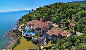 Whitsundays Mansion Goes On The Market At An Undisclosed Price Luxury Homes Dream Houses Mansions Beautiful Homes