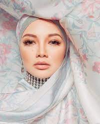 Get a php 350 voucher (plus the latest fashion news and product launches) just by subscribing to our newsletter. Neelofa Neelofa Hijab Lofa Be Still My Blooming Heart Or Not The New Fleur De Lofa Collection Is L Fashion Photoshoot Scarf Photography Beautiful Hijab