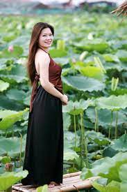 Ao yem which has the brown color and was weaved by rude. Ao Yem Traditional Dresses Dressing Dresses