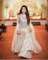 Where can one shop wedding jewellery online 11 sisters of the bride outfit styles you will love this wedding season. Bridal Sister Pakistani Bridal Dresses Party Wear Dresses Indian Wedding Dress