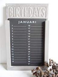 landelijke houten verjaardagskalender in taupe met alle maanden van het jaar de kalender kan zowel met pen als met verjaardagskalender kalender woonideeen
