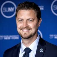 Casey Veatch's Instagram, Twitter & Facebook