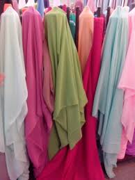 Sifon ceruti cocok digunakan sebagai bahan untuk busana maupun bahan jilbab atau hijab. Bahan Kain Hycon Karakteristik Dan Penggunaannya Gamis Jilbab Syar I