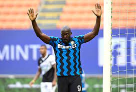 Born 13 may 1993) is a belgian professional footballer who plays as a striker for italian club inter milan and the belgium national team. Lukaku Vernulsya V Chelsi Za 115 Mln Evro Inter Otpustil Glavnuyu Zvezdu Potomu Chto Klubu Vse Eshe Nuzhny Dengi Tejlor Svift Blogi Sports Ru