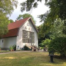 1,34 millionen euro kosten die bauarbeiten, die bereits angelaufen sind. Photos At Brecht Weigel Haus Buckow Brandenburg