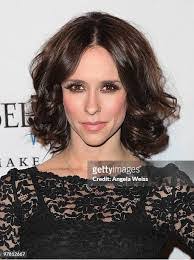 Jennifer Weis's Instagram, Twitter & Facebook