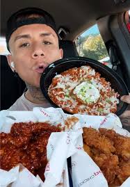 Honey Garlic & Hot Mala boneless chicken 🤯🔥 from @bb.q Chicken US  #bbqchicken #koreanfriedchicken #honeygarlic #honeygarlicchicken #hotmala  #mala #boneless #chickentenders #tenders #kimchifriedrice ...