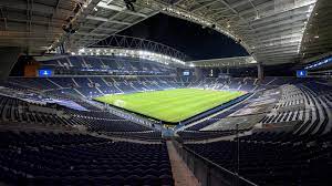 Il teatro della finale sarebbe dovuto essere il celebre stadio olimpico ataturk di istanbul, che con i suoi oltre 75.000 posti è l'impianto più capiente della turchia, che già avrebbe. 2021 Champions League Final Moved To Portugal Uefa Champions League Uefa Com