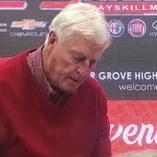 Former IU basketball coach Bob Knight witty, but struggles with memory