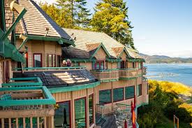 California's north coast is the stuff of legend. Painter S Lodge And April Point Resort And Spa The Perfect Bc Coast Getaways Suncruiser