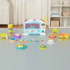 The kitchen creations magical oven introduces our young chefs to the world of cooking using their own oven complete with sounds and lights. Play Doh Kitchen Creations Magisches Ofen Spiel Essens Set Fur Kinder Ab 3 Jahren Mit Lichtern Gerauschen Und 6 Ungiftigen Farben Amazon De