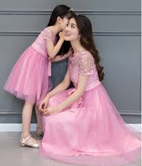 Abiti per la prima comunione in pizzo, per piccole principesse: Corrispondenza Madre Figlia Abito Da Sposa 2017 Madre Figlia Abiti Di Pizzo Per La Cerimonia Nuziale Festa Di Famiglia Vestiti Vestido Mae E Filha Matching Mother Daughter Mae E Filhamother Daughter Aliexpress