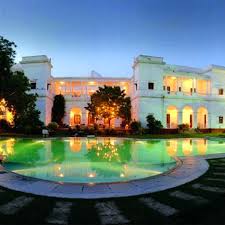 10 Places In Delhi Where You Can Have A Perfect Romantic Date