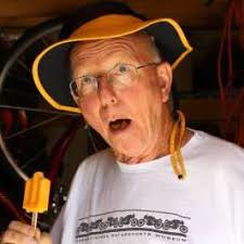 Hi everyone I noticed a rattling noise from the rear of my RS and tracked  it down to the front of the rear mudguard. My question is what hardware am  I missing