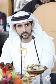 محمد بن راشد آل مكتوم هو رئيس مجلس الوزراء بدولة الامارات العربية المتحدة وحاكم إمارة دبي ، وقد تزوج من 4 نساء ، منهن من قام بتطليقها ومنهن من استمر زواجه بها ، وهن: Dubai Media Office ×'×˜×•×•×™×˜×¨ ØµÙˆØ±Ø© Ø³Ù…Ùˆ Ø§Ù„Ø´ÙŠØ® Ø­Ù…Ø¯Ø§Ù† Ø¨Ù† Ù…Ø­Ù…Ø¯ Ø¨Ù† Ø±Ø§Ø´Ø¯ Ø¢Ù„ Ù…ÙƒØªÙˆÙ… ÙˆÙ„ÙŠ Ø¹Ù‡Ø¯ Ø¯Ø¨ÙŠ Ø®Ù„Ø§Ù„ Ø¥Ø¹Ù„Ø§Ù†Ù‡ Ø¹Ù† Ø§Ù†Ø·Ù„Ø§Ù‚ ÙØ¹Ø§Ù„ÙŠØ§Øª Ø§Ù„Ø¯ÙˆØ±Ø© Ø§Ù„Ù€ 24 Ù…Ù† ÙƒØ£Ø³ Ø¯Ø¨ÙŠ Ø§Ù„Ø¹Ø§Ù„Ù…ÙŠ Https T Co Kyverv0bu2