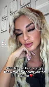 Nicole Roberts (@nicoleroberts044)