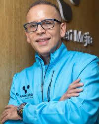 La salud masculina empieza con una buena conversación. ¡Estoy aquí para  ayudarte! 💙 Comprometido con tu bienestar, desde la consulta hasta el  tratamiento. ¡Nos vemos pronto! 🙌